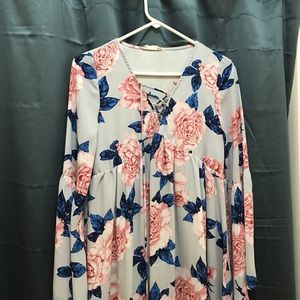 Beautiful flowy flower dress!